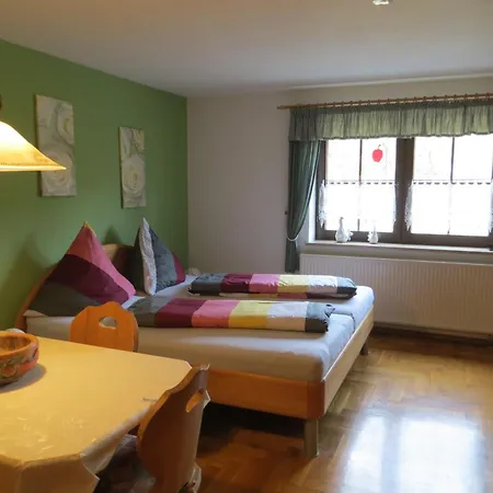 Breternitz アパート シュタイナハ